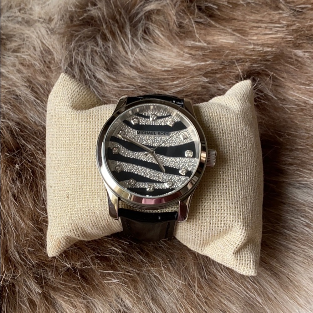 COPY - Michael Kors Women’s Watch - Picture 2 of 7